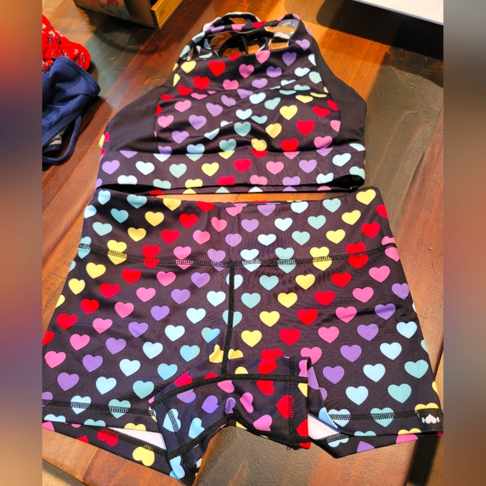 WODBOTTOM I Heart U Rainbow 3.25 inch shorties and sports bra set